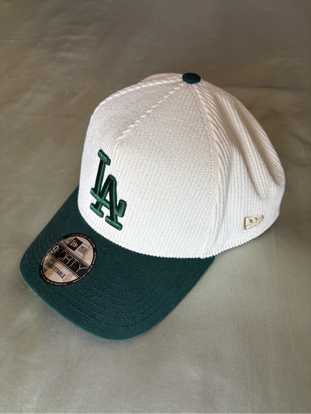 New Era 9FORTY LA Dodgers Stone & Green Corduroy Adjustable Hat